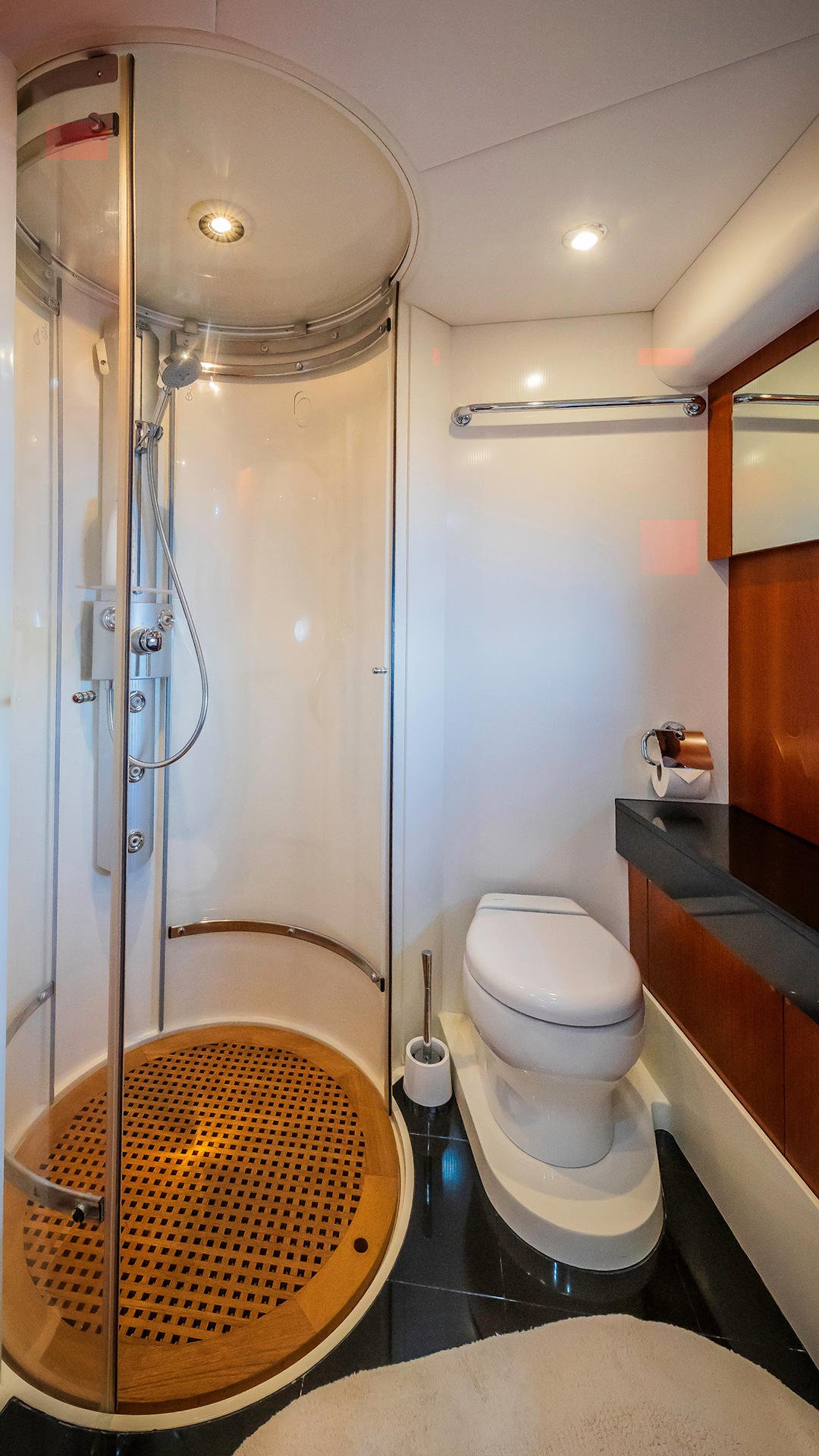 31-VIP-cabin-bathroom.JPG